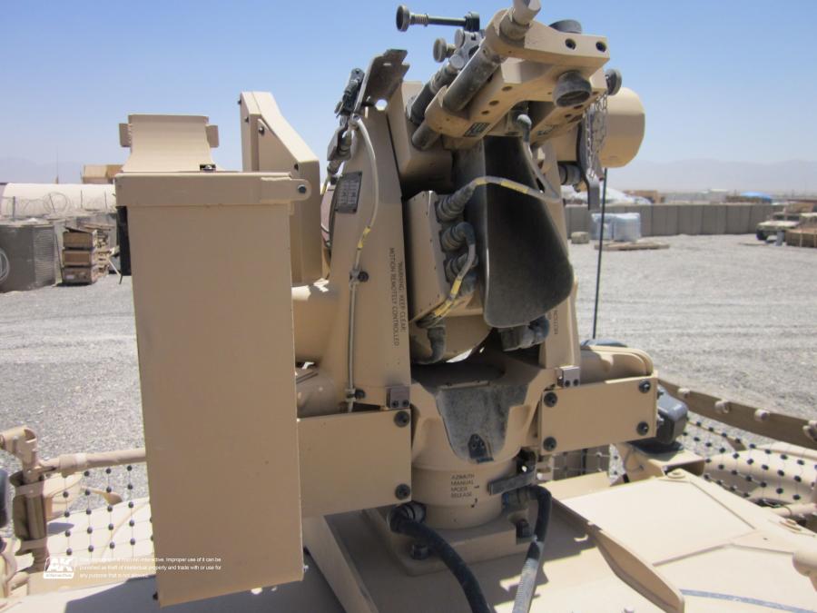 Детали экстерьера Oshkosh M-ATV 2009 года  (фото 504 из 676)
